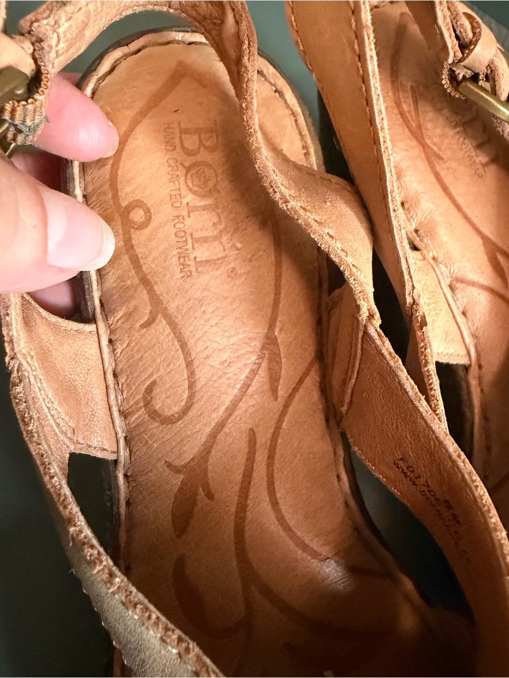 Born Leather ‘Ashley’ Tan Wedge Sandals - Picture 8 of 12